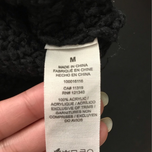 Knitted Crop Top - Picture 3 of 3